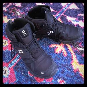 ON Swiss Sneaker Boots